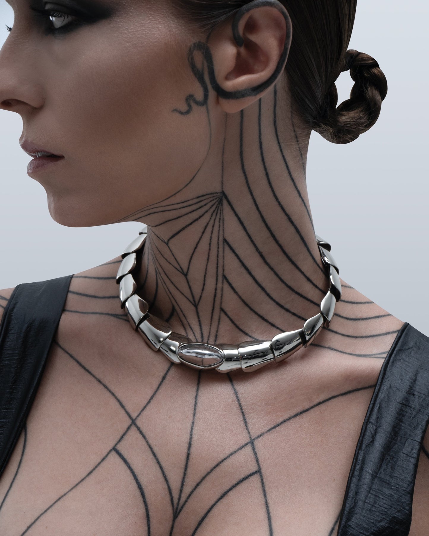 Armadillo Tech Choker